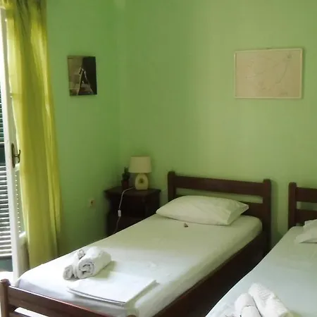 Niki Apartment