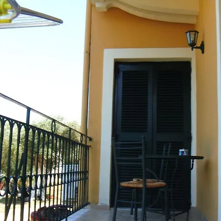 Niki Apartment