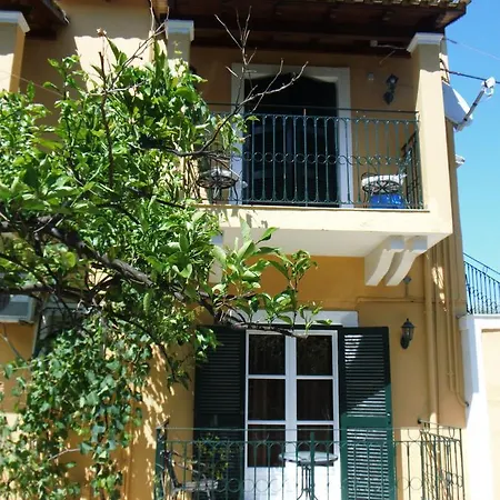 Niki Apartment