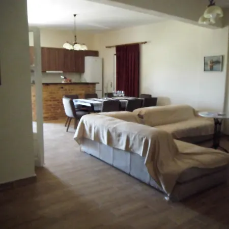 Niki Apartment